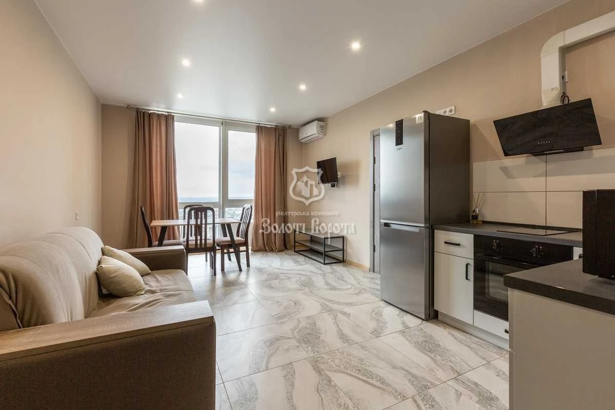 Продаж 1-кімнатної квартири 47.2 м², Зарічна вул., 6к2