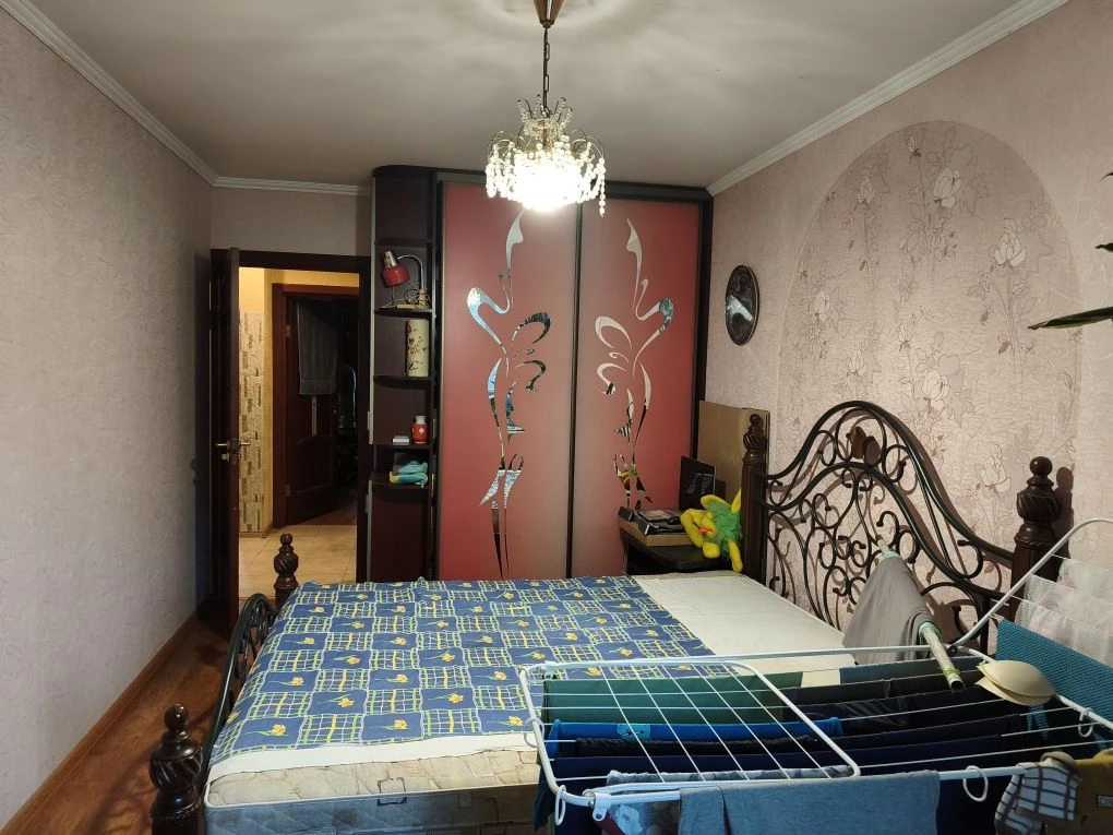 Продаж 3к квартири БЕЗ %  вул.Ушакова 2 ст.м Академмістечко,