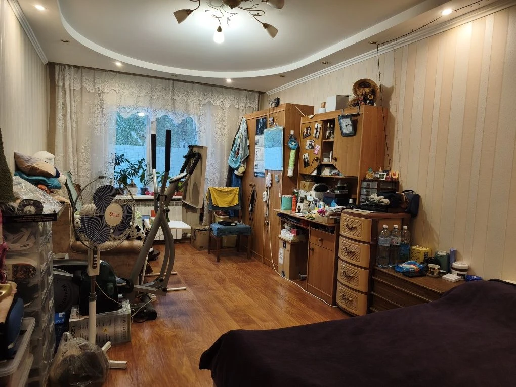 Продаж 3к квартири БЕЗ %  вул.Ушакова 2 ст.м Академмістечко,