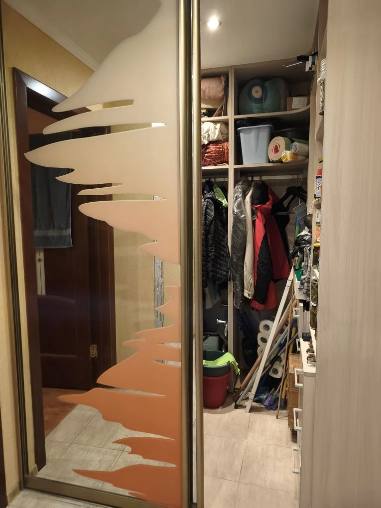 Продаж 3к квартири БЕЗ %  вул.Ушакова 2 ст.м Академмістечко,