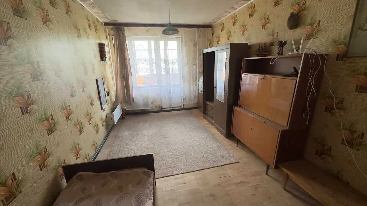 На продаж 3-кімнатна квартира на 5-му поверсі за адресою: пр