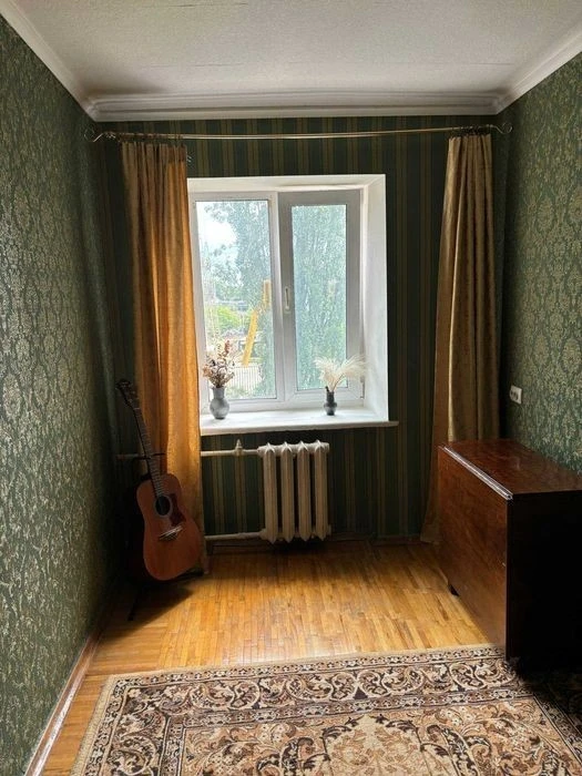 Three-room apartment in residential condition on Shcherbakivskoho St.!