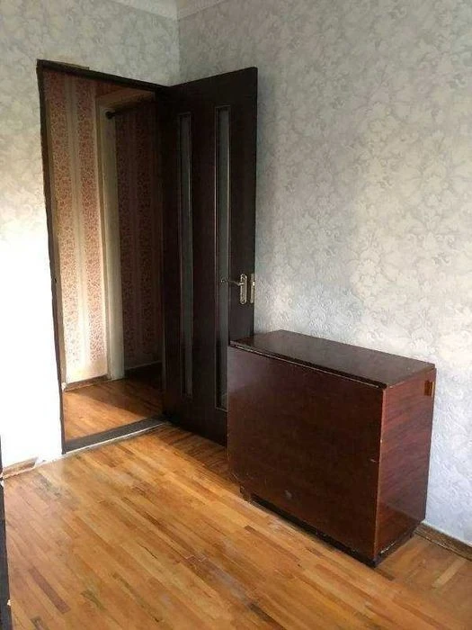 Three-room apartment in residential condition on Shcherbakivskoho St.!
