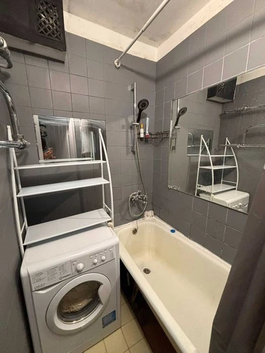 Three-room apartment in residential condition on Shcherbakivskoho St.!