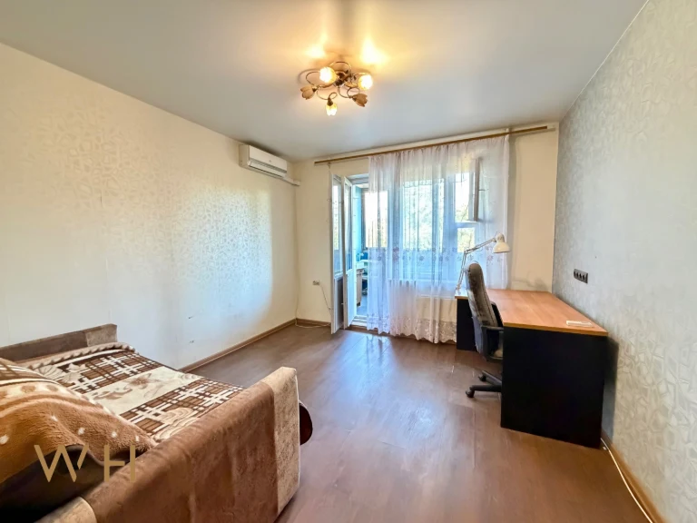 Продаж 1кім 34 m², Леоніда Бикова 7, Газ, Балкон, Троєщина,