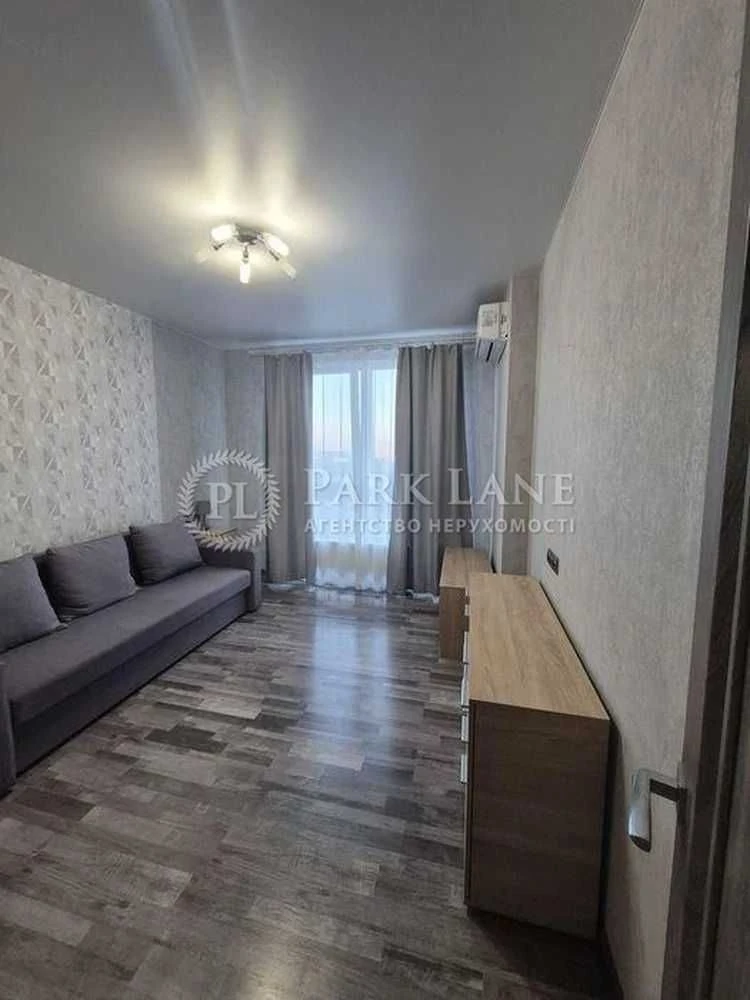 Жк Лебединий Ревуцького 40в однокімнатна  метро Харківська з