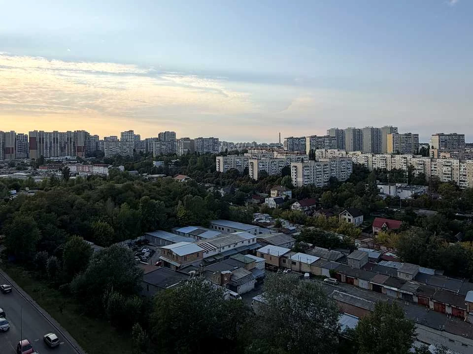 Квартира. Київ, Сергія Данченка вул.
