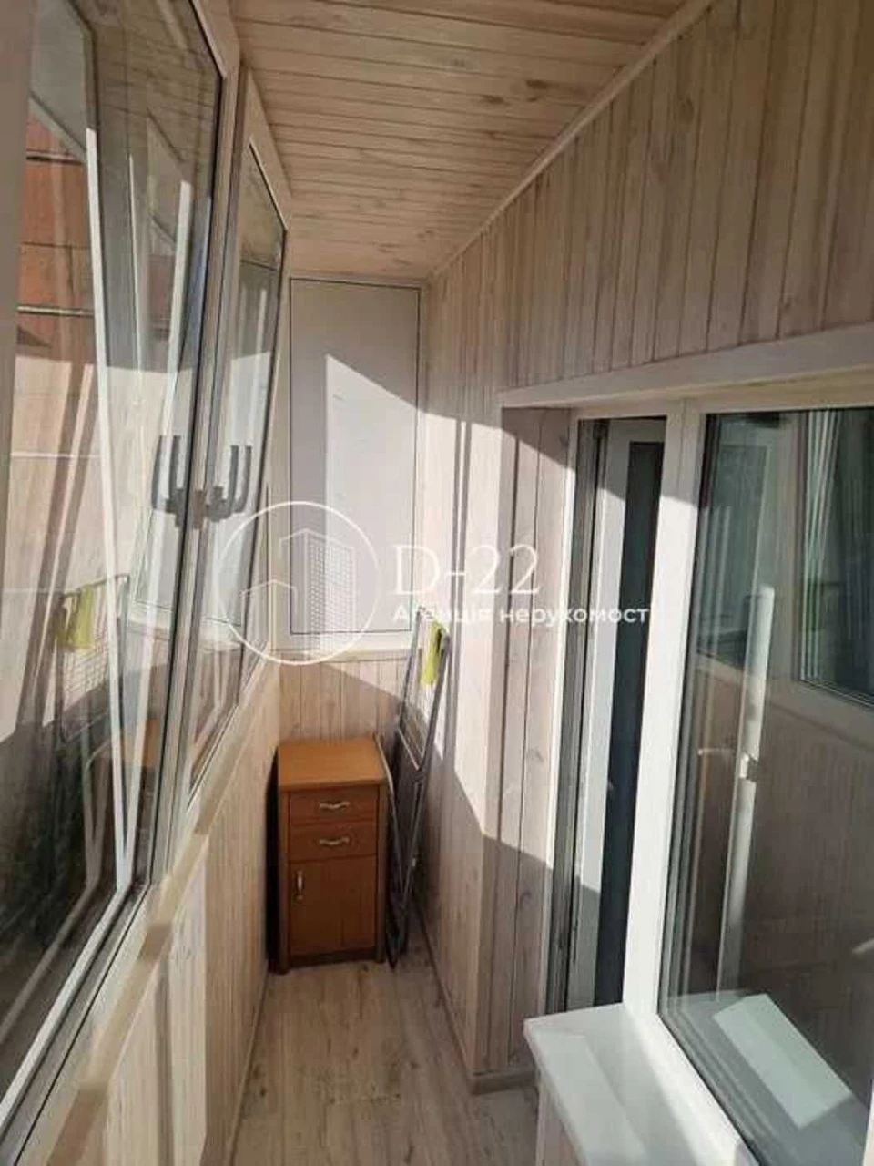 ПРОДАЖ 1-кімнатної квартири з ремонтом, вул. Симиренка,24-А,