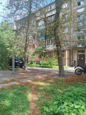 Продаж 2 кімнатної квартири вулиця Мрії 5  Святошинський рай