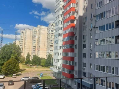Apartment. Kharkiv, Peremohy Ave., 65g k.