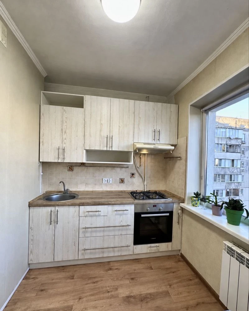Продаж 2к квартири Голосіївський р-н , метро Іподром