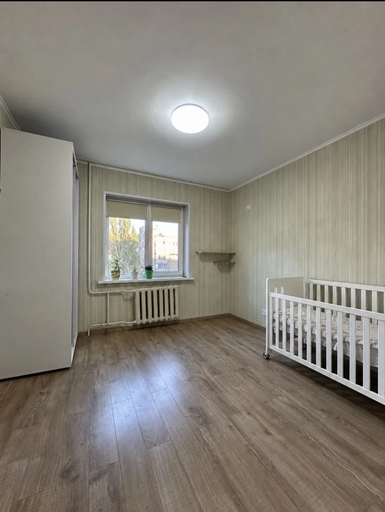 Продаж 2к квартири Голосіївський р-н , метро Іподром