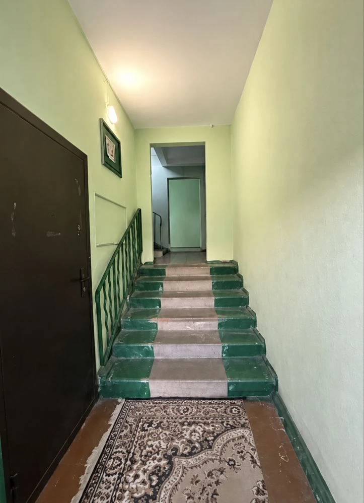 Продаж 2к квартири Голосіївський р-н , метро Іподром
