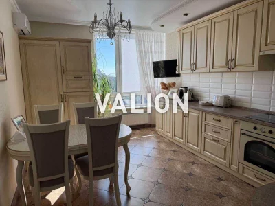 Продаж 3к квартири по вул. Феодосійська 2Л, метро Деміївська