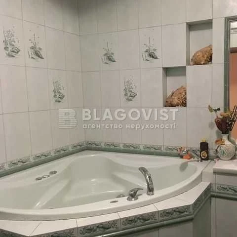 Печерськ Лесі Украінки 4кімн квартира з якісним ремонтом