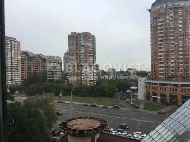 Печерськ Лесі Украінки 4кімн квартира з якісним ремонтом