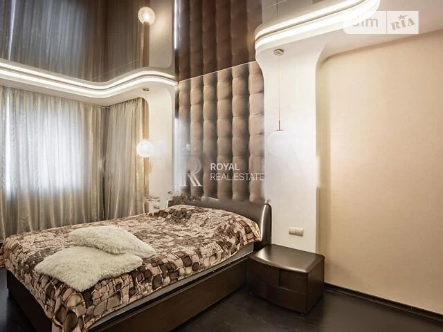 Sale of 3-room apartment 114 sq. m on Chokolivskyi Blvd. 42A • ID 3