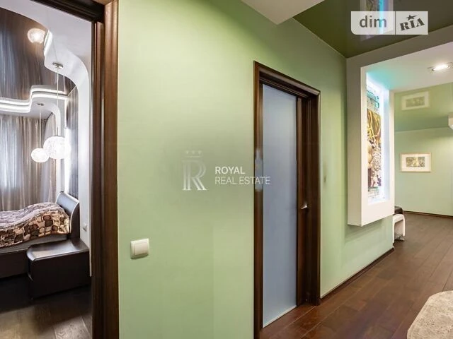 Sale of 3-room apartment 114 sq. m on Chokolivskyi Blvd. 42A • ID 3