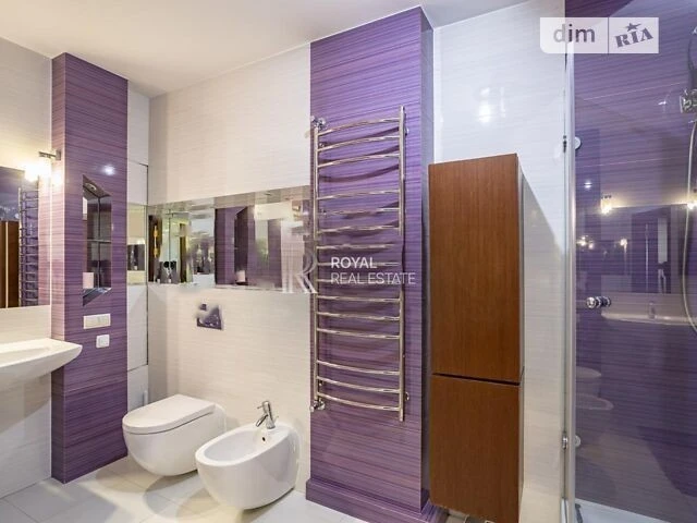 Sale of 3-room apartment 114 sq. m on Chokolivskyi Blvd. 42A • ID 3