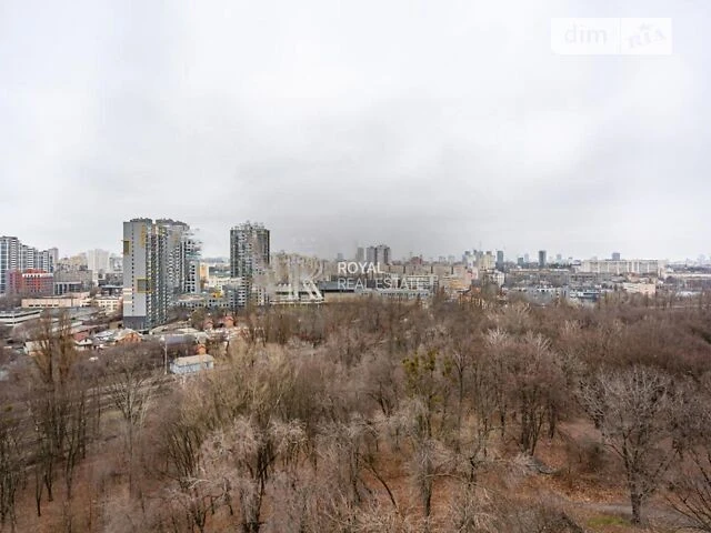Sale of 3-room apartment 114 sq. m on Chokolivskyi Blvd. 42A • ID 3