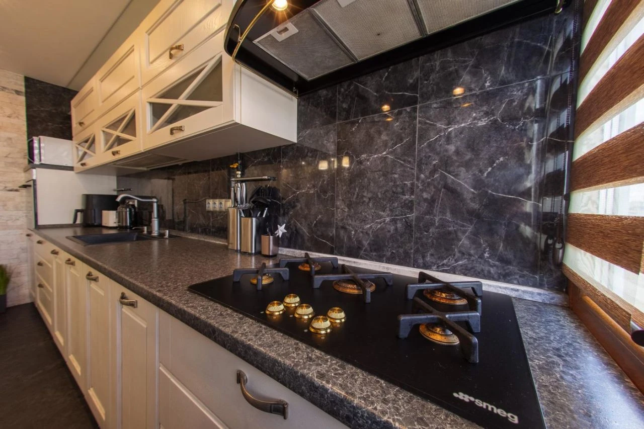 Продам трикімнатну квартиру (79 м²) у Києві, Оболонський рай