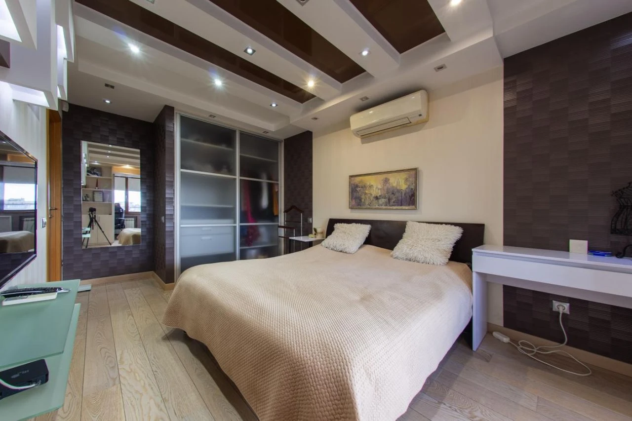 Продам трикімнатну квартиру (79 м²) у Києві, Оболонський рай