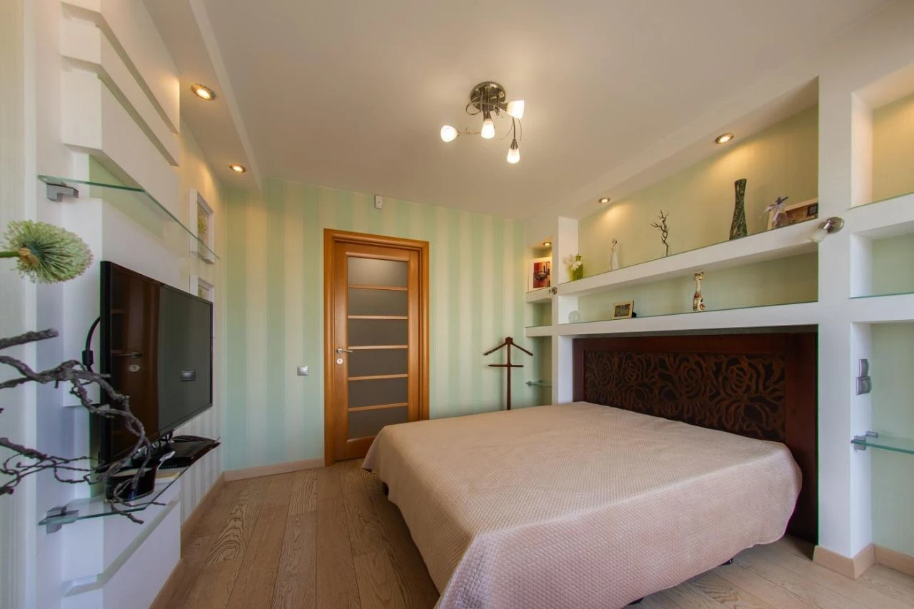 Продам трикімнатну квартиру (79 м²) у Києві, Оболонський рай