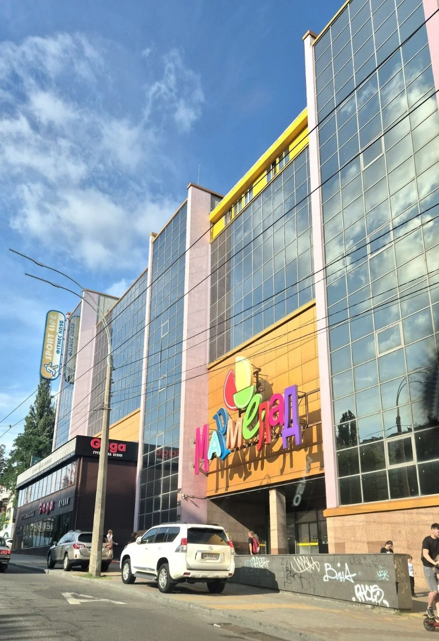 Продаж 3-кімнатна біля ТЦ "Мармелад", вул. Тихого 41 (Виборз
