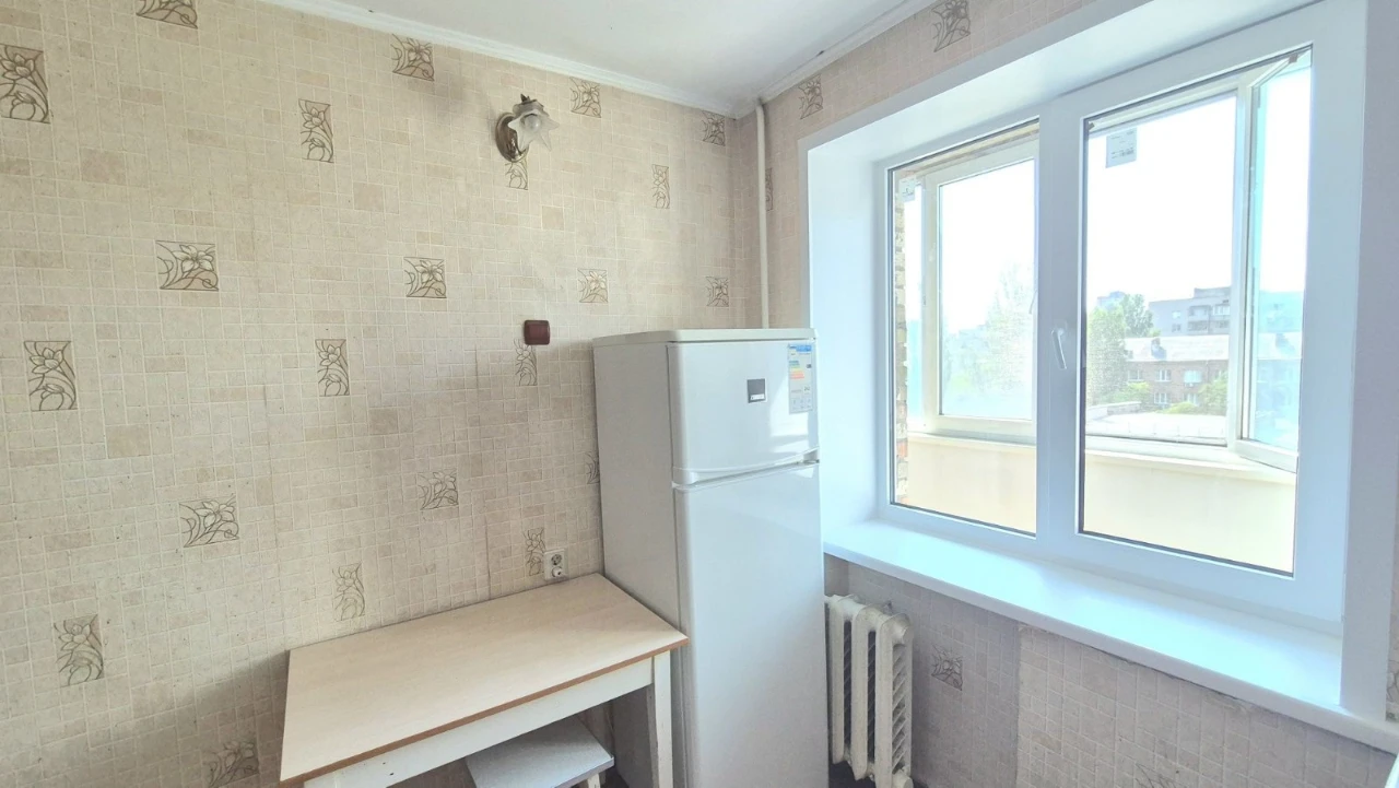 Продаж 3-кімнатна біля ТЦ "Мармелад", вул. Тихого 41 (Виборз