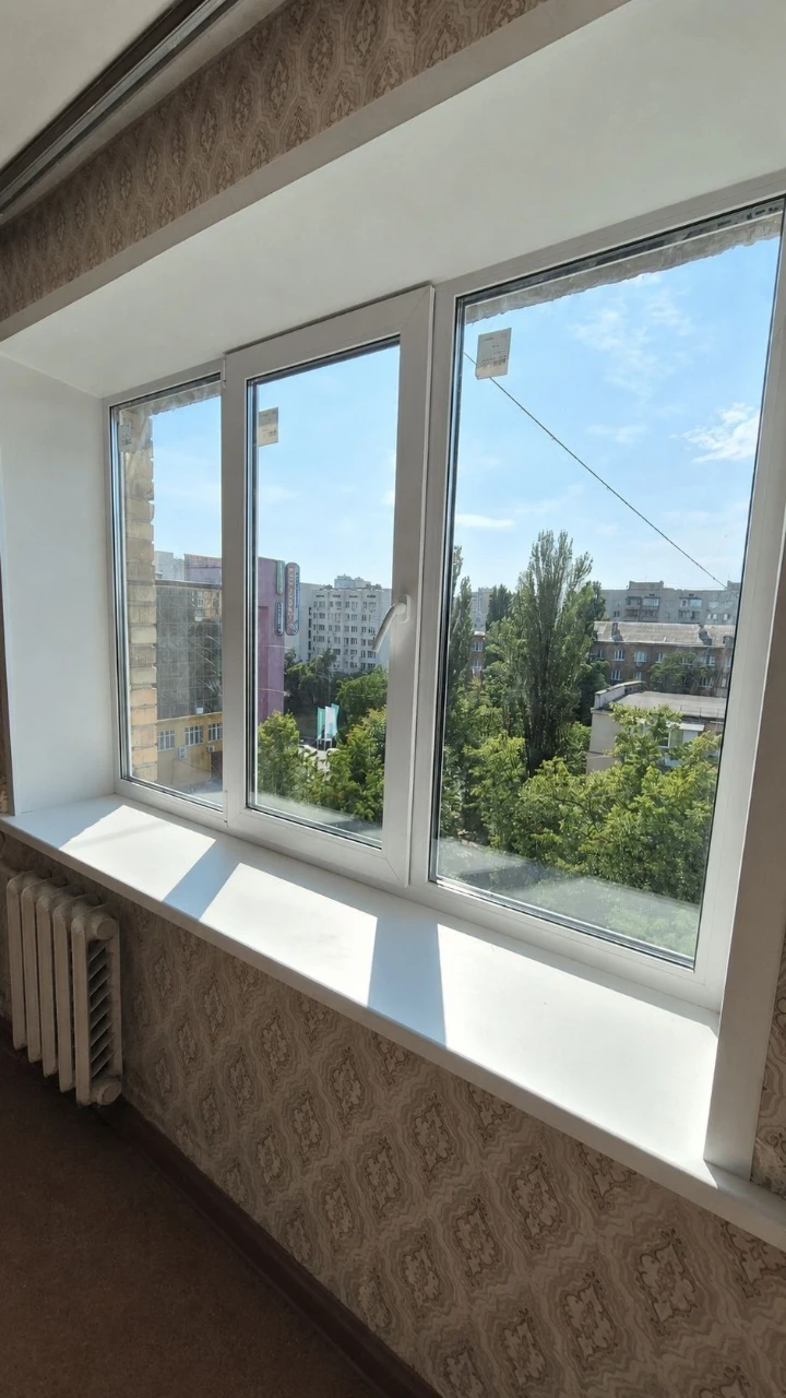 Продаж 3-кімнатна біля ТЦ "Мармелад", вул. Тихого 41 (Виборз