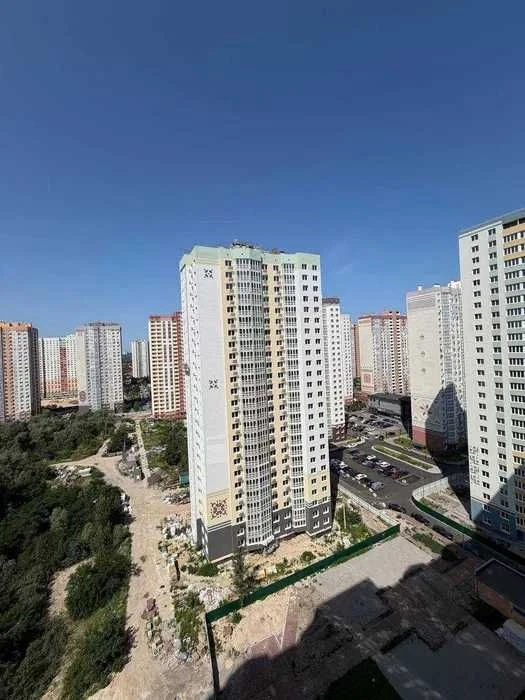 Продаж 1К квартири. ЖК «Патріотика». 37 м². Без ремонту