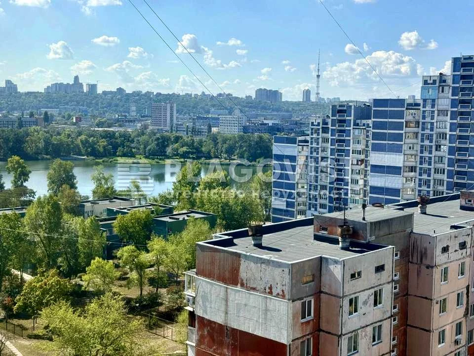 Квартира. Київ, Йорданська вул.