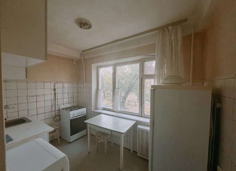 Продаж 2к квартири по вулиці Івана Микитенка, буд. 15, Дніпр