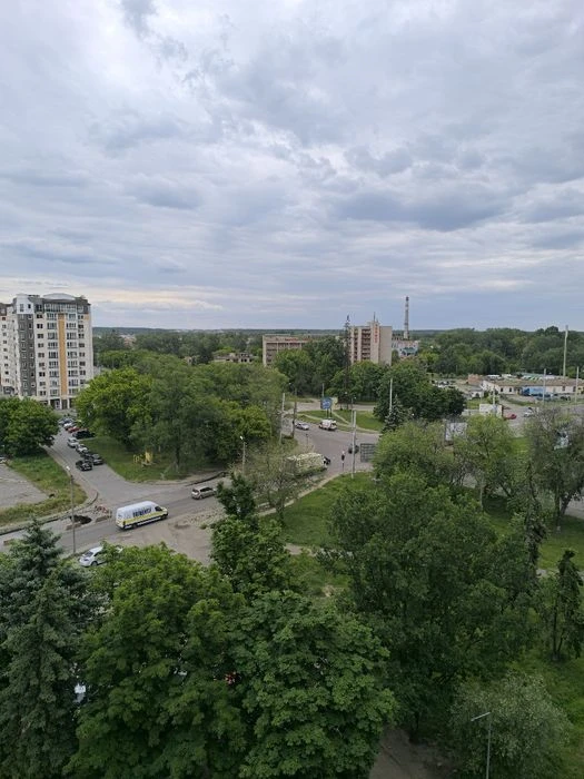 Поділ, вул. Миру, 3-кімн. квартира під ремонт.