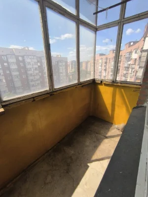 Поділ, вул. Миру, 3-кімн. квартира під ремонт.