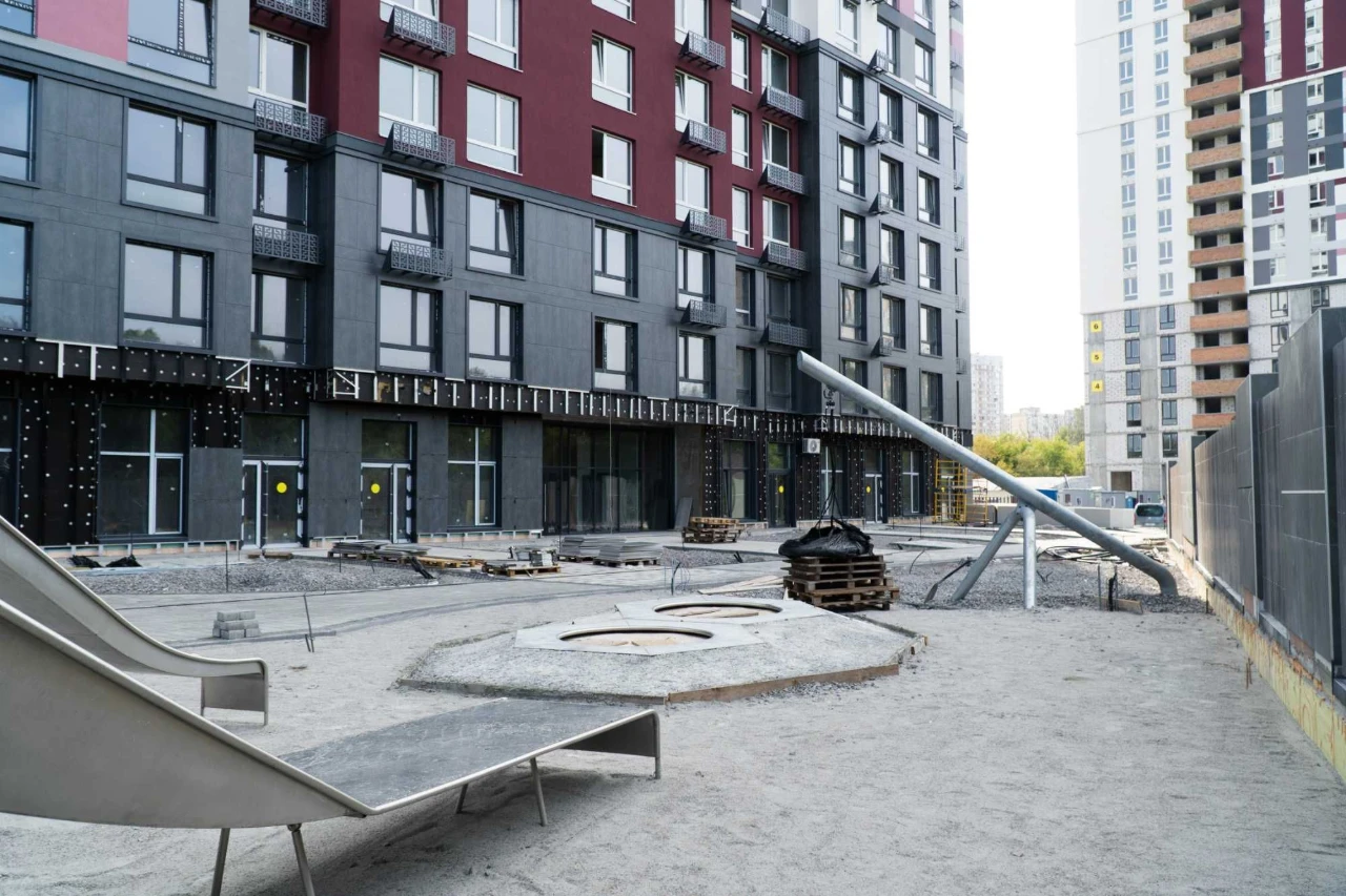 Продажа квартира в 5хв від метро. Сімейний варіант. Є укритт