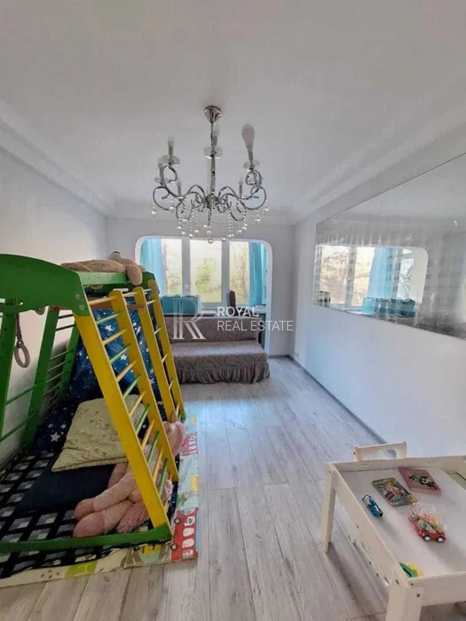 Продаж 2 кім квартири 48м2  з ремонтом по вул. Васильківські