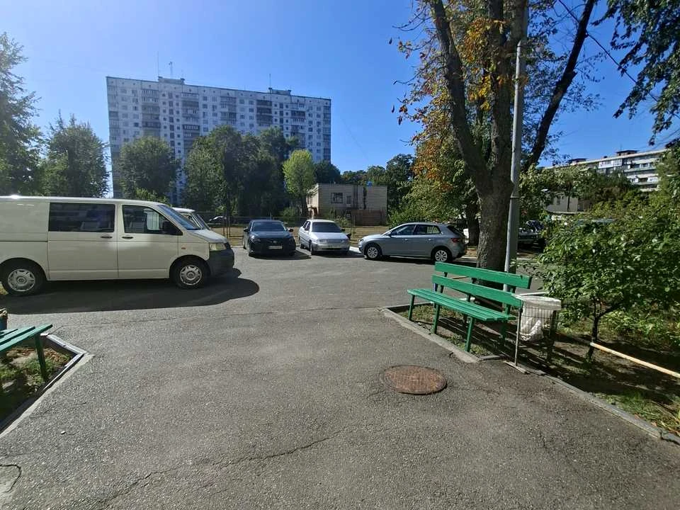 Квартира. Київ, Космонавта Поповича вул.