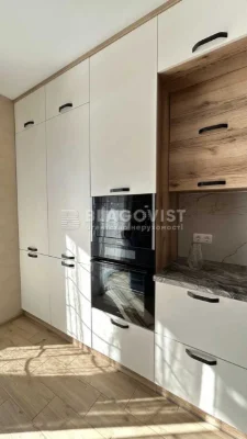 Продаж стильної 2-кім кв-ри ЖК Лебединий з видом на озеро, в