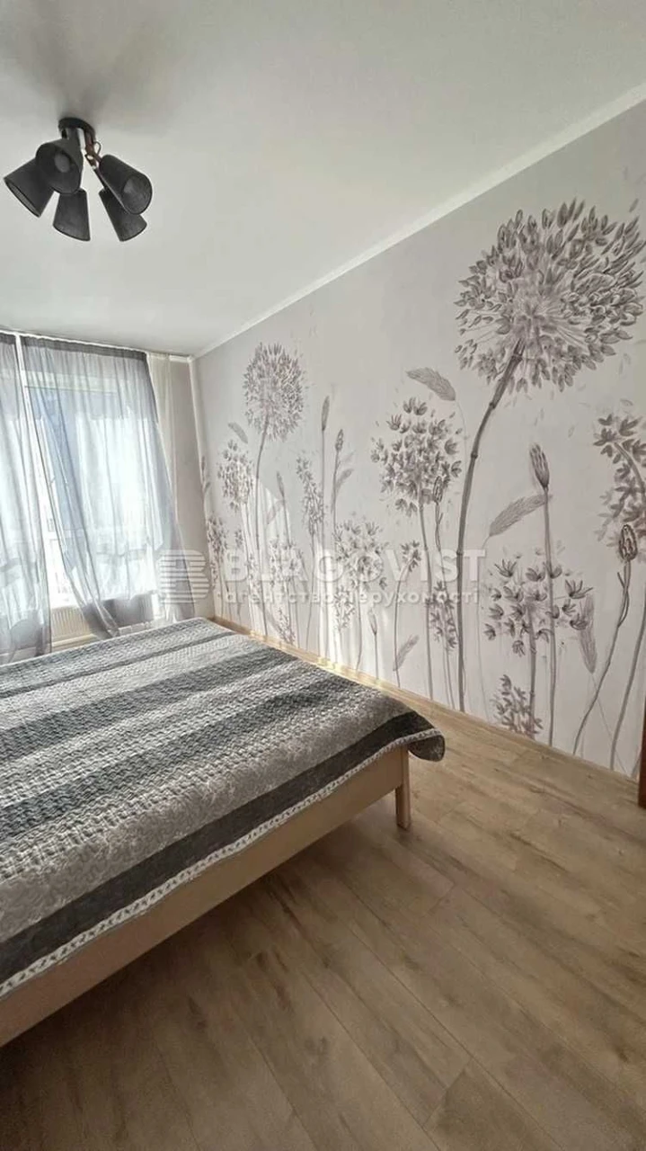 Продаж стильної 2-кім кв-ри ЖК Лебединий з видом на озеро, в