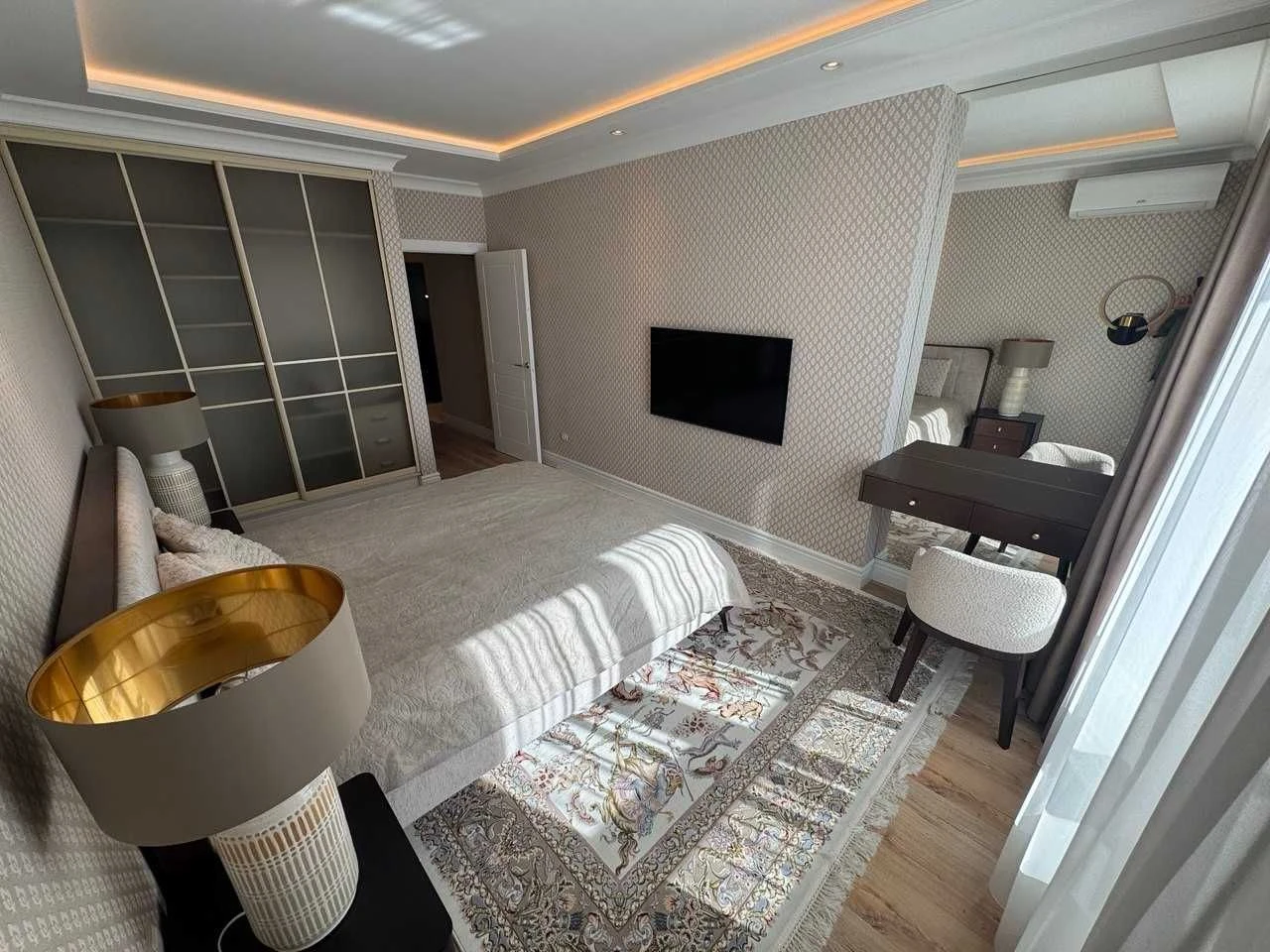 Продам 2к новий ремонт ЖК Володимирський вул Антоновича 109