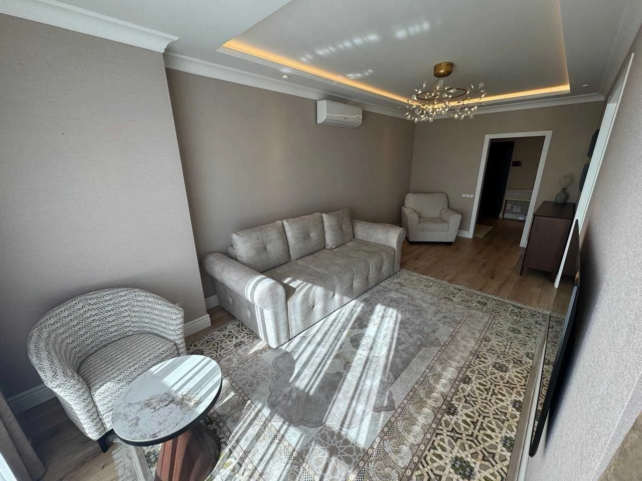 Продам 2к новий ремонт ЖК Володимирський вул Антоновича 109