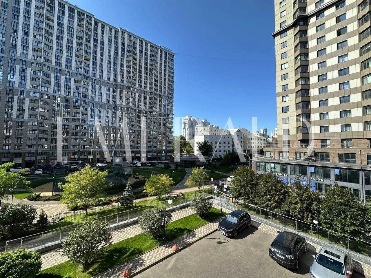 Квартира з характером. 120м² у клубному будинку "Новопечерсь