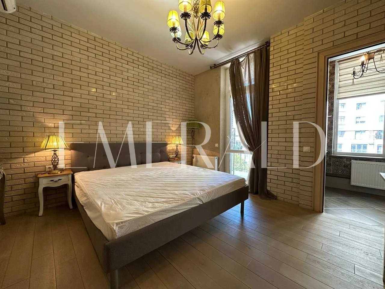 Квартира з характером. 120м² у клубному будинку "Новопечерсь