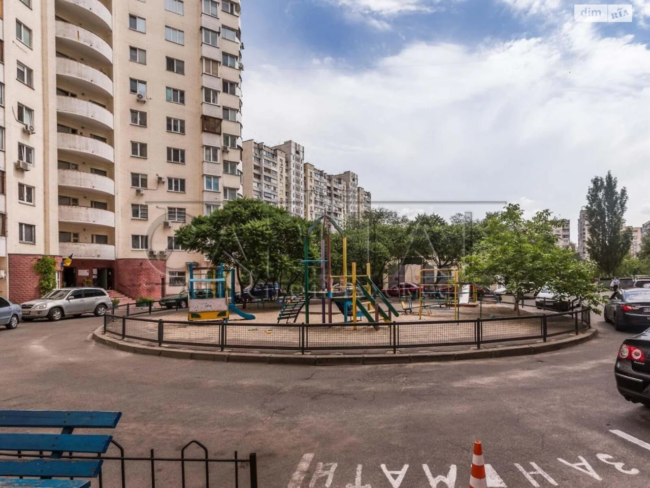 Продаж Квартира Дарницький