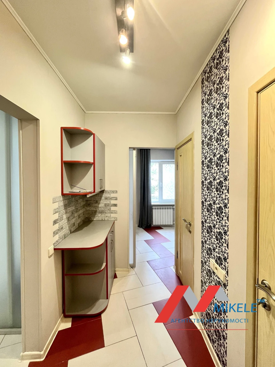 Без комісії Продаж 1к квартира з ремонтом Драгоманова 23 м.
