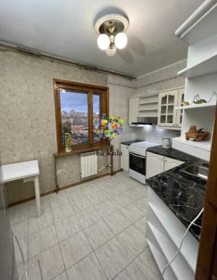 Продам 3к. квартиру вул. Срібнокільська, 16