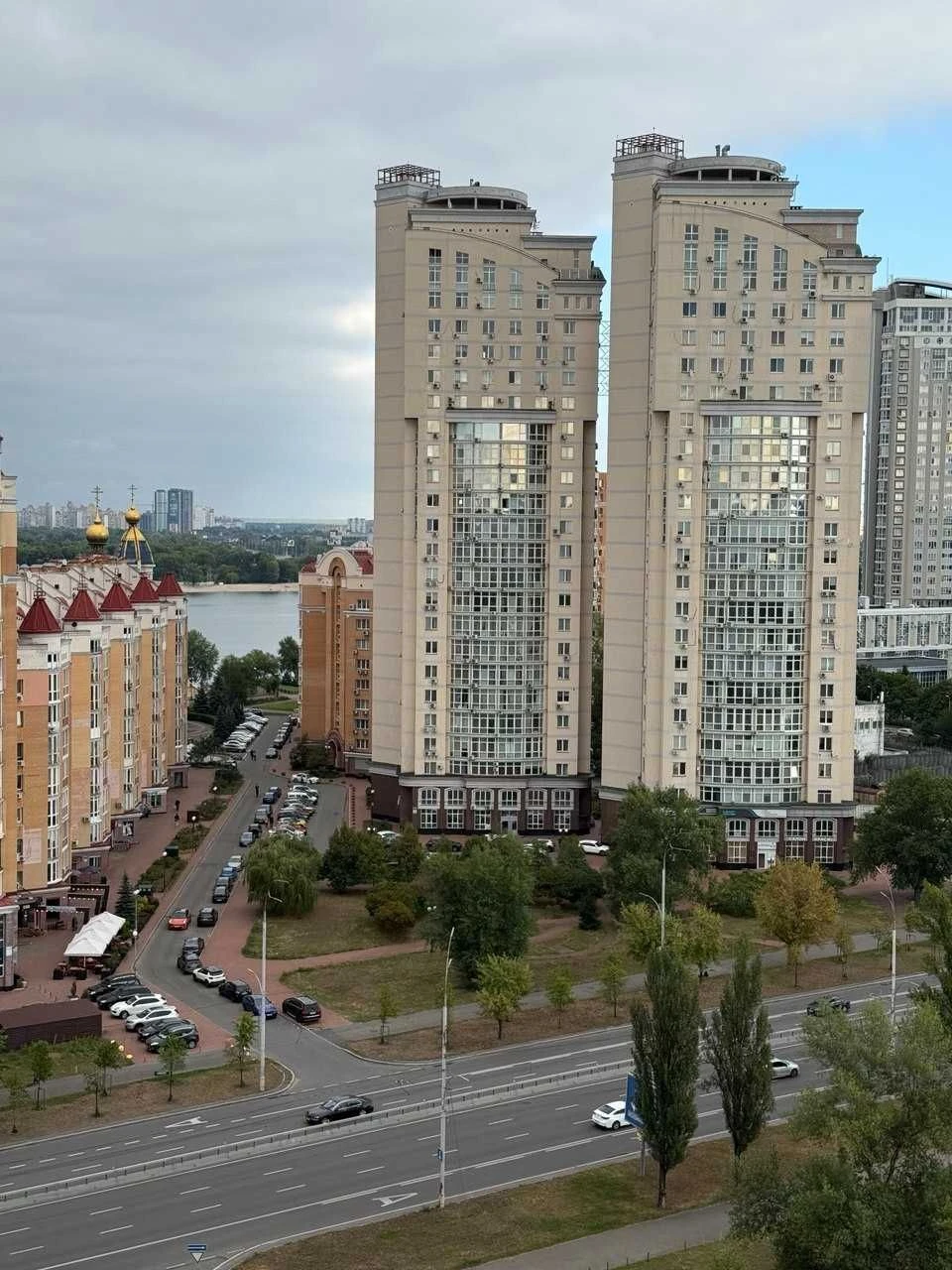 Продати затишну 1к квартиру на Оболоні вул. Приозерна