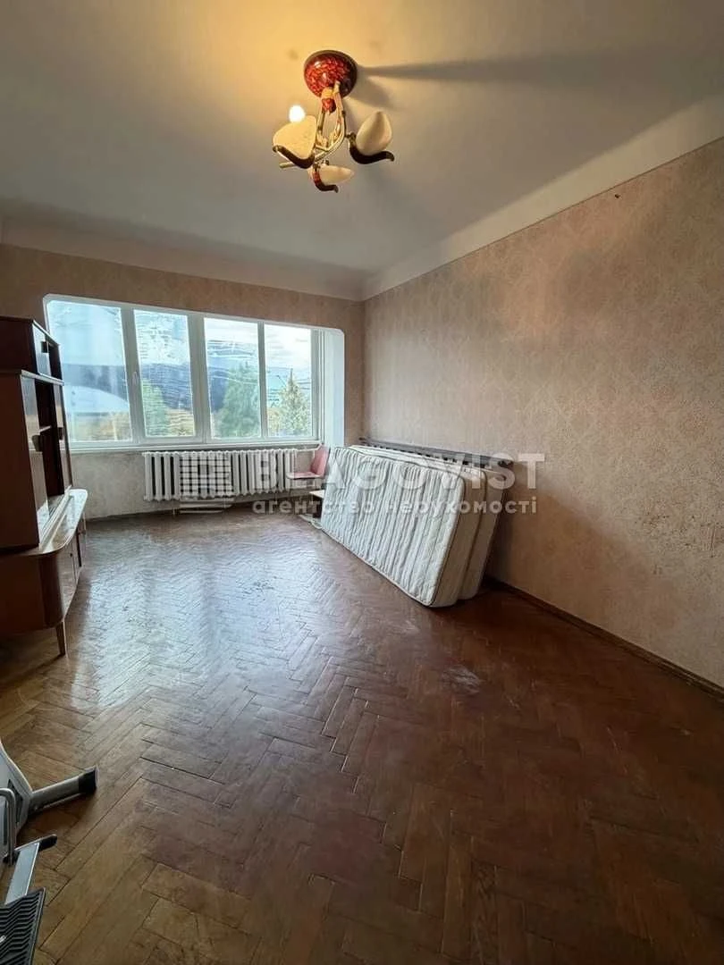 Продається 2 кімнатна квартира в Печерському районі Києва,