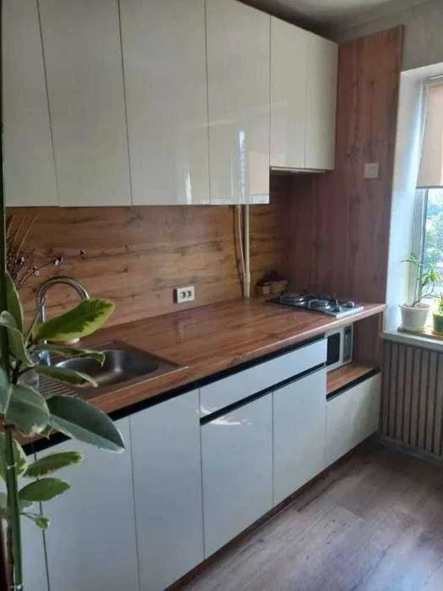 Продам 2к квартиру 52 м.кв. З Ремонтом Ревуцького вул. 35, Х